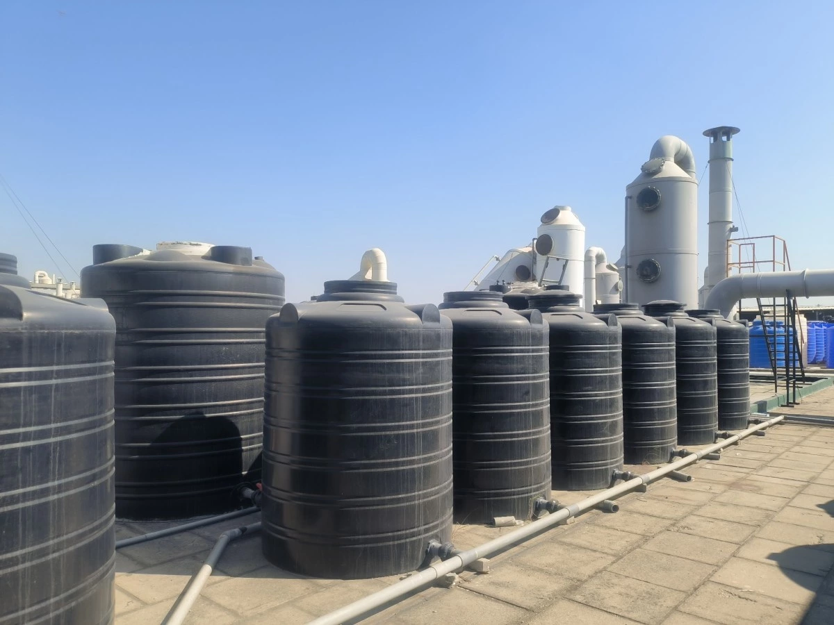 Tank exhaust duct connected to an electroplating gas treatment system