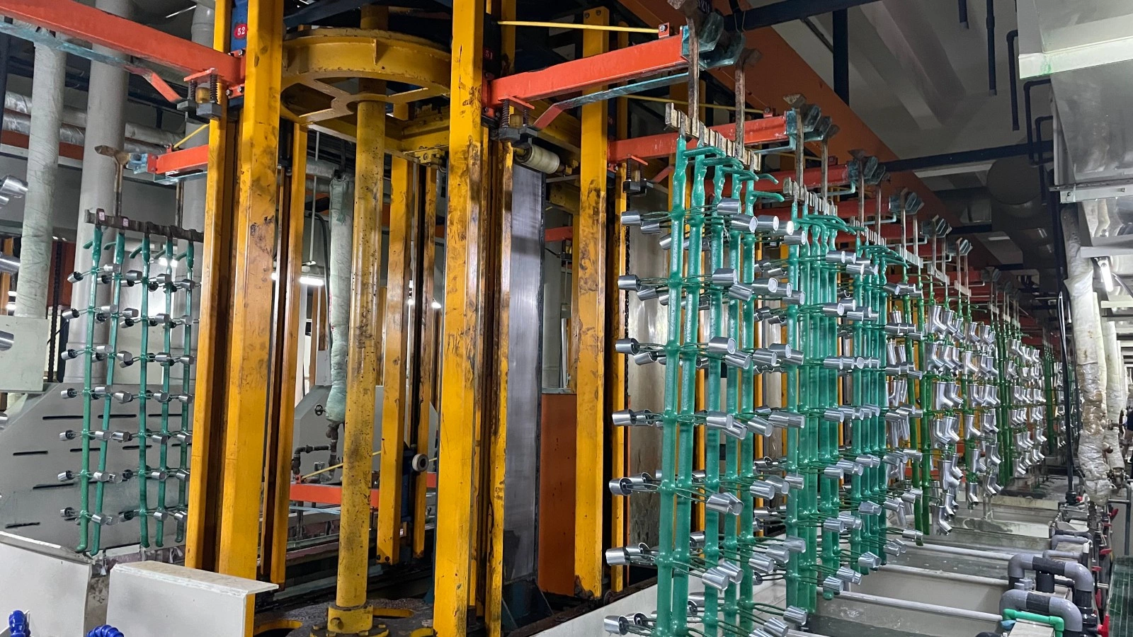 Automatic rack electroplating line used for production capacity planning